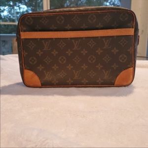 Louis Vuitton Pouch